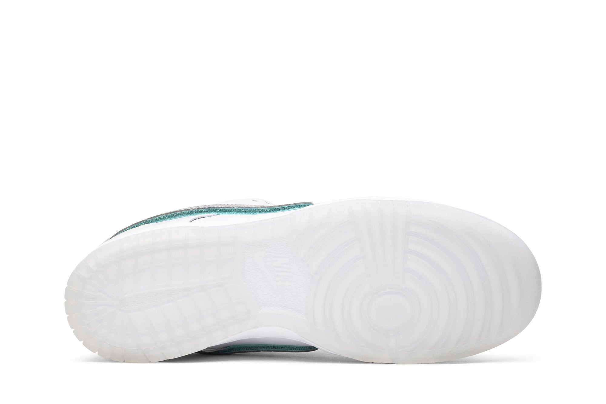 Nike SB Dunk Low Diamond Supply Co White Diamond