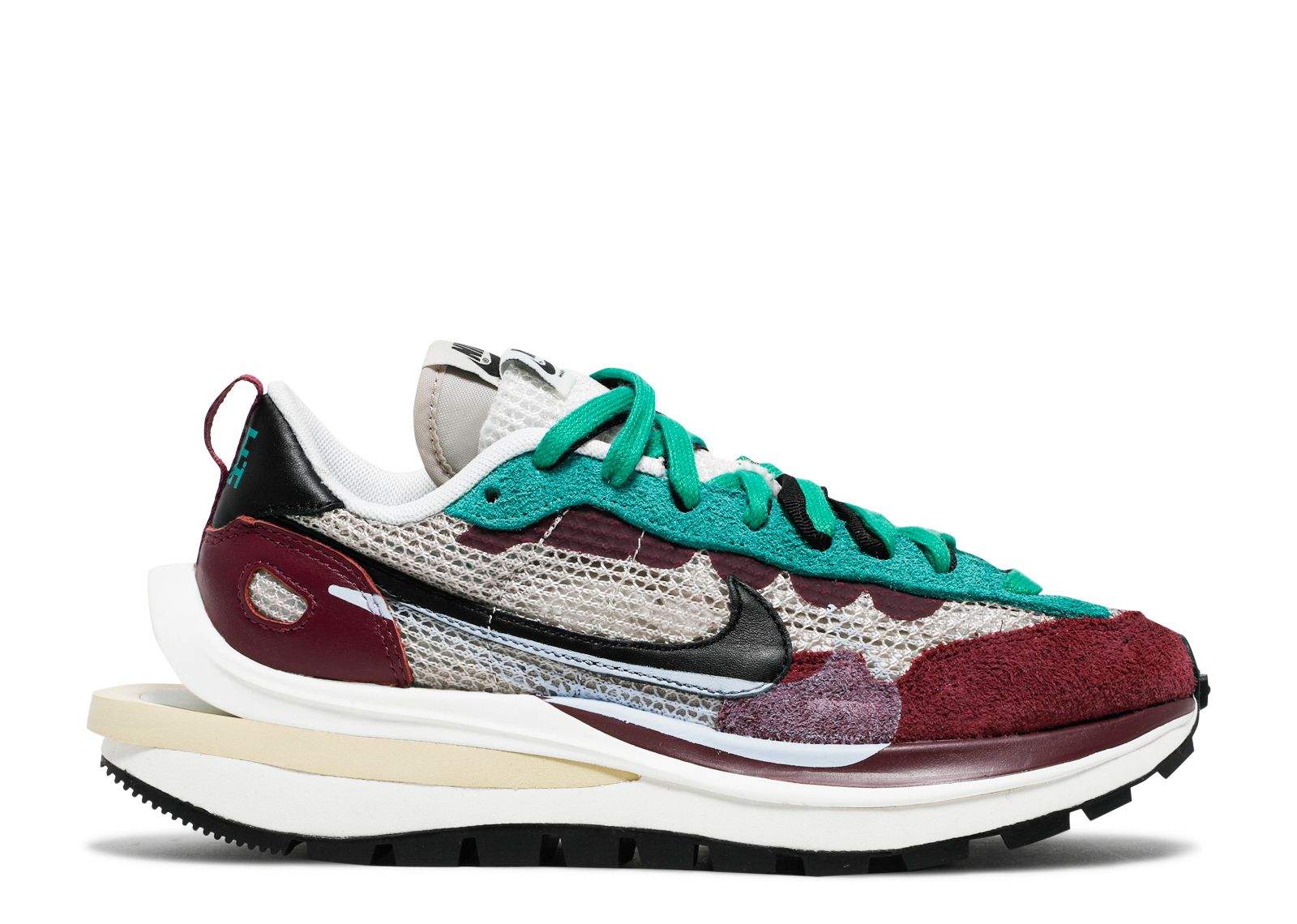 Nike sacai x VaporWaffle SP ¡®Villain Red¡¯ Unfading Sneaker